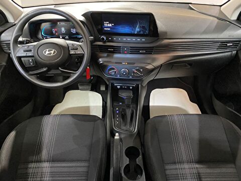 2024 Benzin Otomatik Hyundai i20 Beyaz Gürel Tasarım Aksesuar Otomotiv San. Tic. Ltd. Şti.