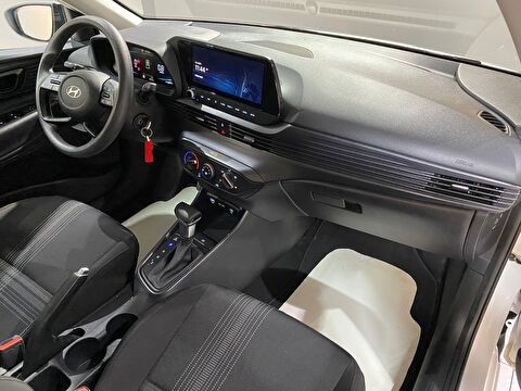 2024 Benzin Otomatik Hyundai i20 Beyaz Gürel Tasarım Aksesuar Otomotiv San. Tic. Ltd. Şti.