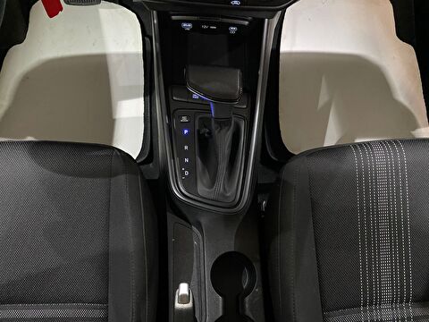 2024 Benzin Otomatik Hyundai i20 Beyaz Gürel Tasarım Aksesuar Otomotiv San. Tic. Ltd. Şti.