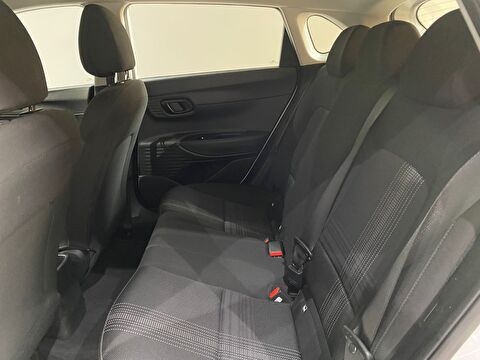 2024 Benzin Otomatik Hyundai i20 Beyaz Gürel Tasarım Aksesuar Otomotiv San. Tic. Ltd. Şti.
