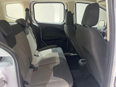2022 Dizel Manuel Ford Tourneo Courier Beyaz Gürel Tasarım Aksesuar Otomotiv San. Tic. Ltd. Şti.