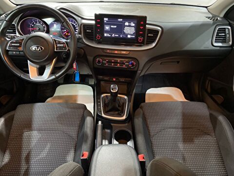2020 Benzin Manuel Kia Cee'd Beyaz Gürel Tasarım Aksesuar Otomotiv San. Tic. Ltd. Şti.