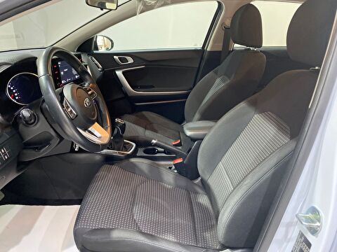 2020 Benzin Manuel Kia Cee'd Beyaz Gürel Tasarım Aksesuar Otomotiv San. Tic. Ltd. Şti.