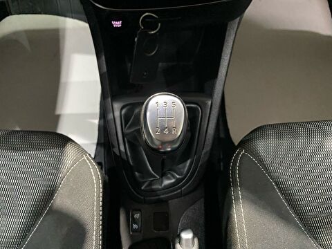 2019 Benzin Manuel Renault Clio Beyaz Gürel Tasarım Aksesuar Otomotiv San. Tic. Ltd. Şti.