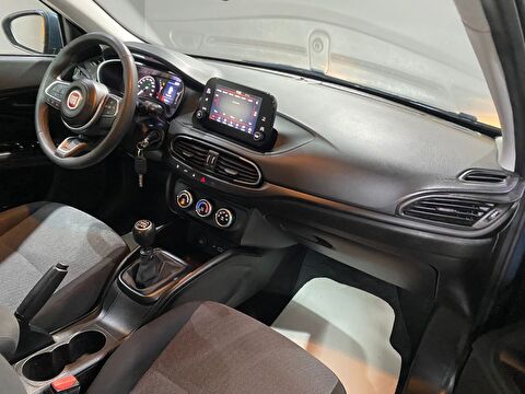 2023 Benzin Manuel Fiat Egea Mavi Gürel Tasarım Aksesuar Otomotiv San. Tic. Ltd. Şti.