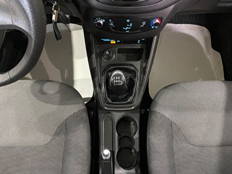 2022 Dizel Manuel Ford Tourneo Courier Journey Beyaz Gürel Tasarım Aksesuar Otomotiv San. Tic. Ltd. Şti.