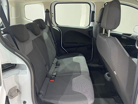 2022 Dizel Manuel Ford Tourneo Courier Journey Beyaz Gürel Tasarım Aksesuar Otomotiv San. Tic. Ltd. Şti.