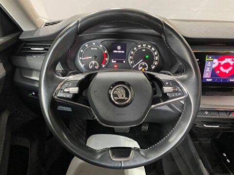 2022 Hybrid Otomatik Skoda Octavia Gri Gürel Tasarım Aksesuar Otomotiv San. Tic. Ltd. Şti.