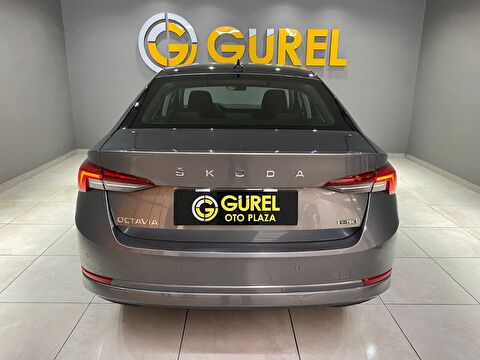 2022 Hybrid Otomatik Skoda Octavia Gri Gürel Tasarım Aksesuar Otomotiv San. Tic. Ltd. Şti.