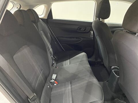 2024 Benzin Otomatik Hyundai i20 Beyaz Gürel Tasarım Aksesuar Otomotiv San. Tic. Ltd. Şti.