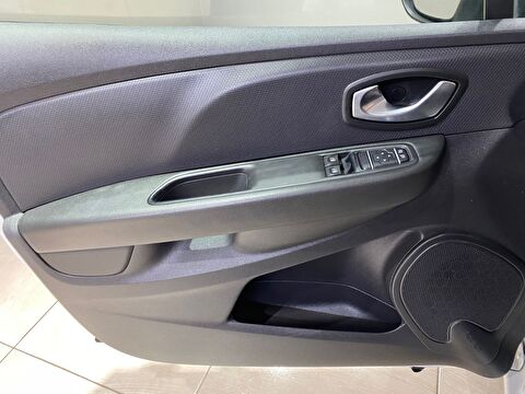 2020 Benzin Manuel Renault Clio Beyaz Gürel Tasarım Aksesuar Otomotiv San. Tic. Ltd. Şti.