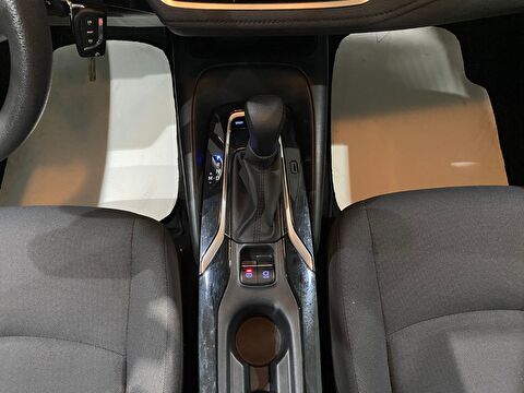 2022 Benzin Otomatik Toyota Corolla Beyaz Gürel Tasarım Aksesuar Otomotiv San. Tic. Ltd. Şti.