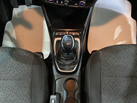 2022 Benzin Manuel Opel Crossland Beyaz Gürel Tasarım Aksesuar Otomotiv San. Tic. Ltd. Şti.