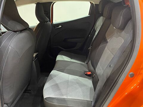 2023 Benzin Otomatik Renault Clio Turuncu Gürel Tasarım Aksesuar Otomotiv San. Tic. Ltd. Şti.