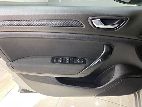 2019 Dizel Otomatik Renault Megane Gümüş Gri Gürel Tasarım Aksesuar Otomotiv San. Tic. Ltd. Şti.