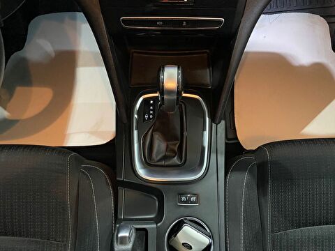 2019 Dizel Otomatik Renault Megane Gümüş Gri Gürel Tasarım Aksesuar Otomotiv San. Tic. Ltd. Şti.