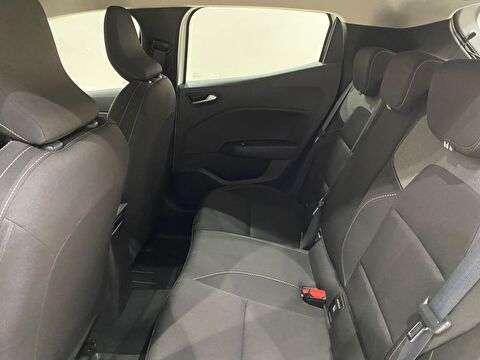 2026 Benzin Otomatik Renault Clio Beyaz Gürel Tasarım Aksesuar Otomotiv San. Tic. Ltd. Şti.