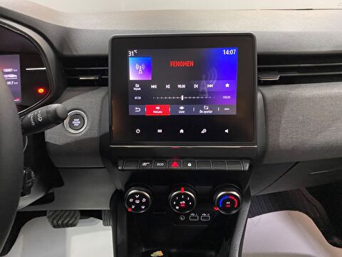 2026 Benzin Otomatik Renault Clio Beyaz Gürel Tasarım Aksesuar Otomotiv San. Tic. Ltd. Şti.