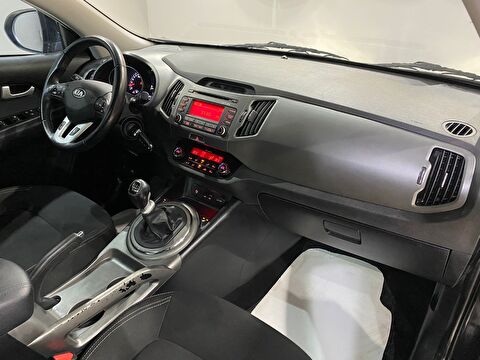 2015 Benzin Manuel Kia Sportage Siyah Gürel Tasarım Aksesuar Otomotiv San. Tic. Ltd. Şti.