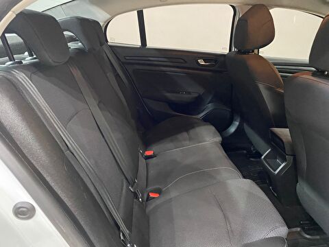 2022 Benzin Otomatik Renault Megane Beyaz Gürel Tasarım Aksesuar Otomotiv San. Tic. Ltd. Şti.