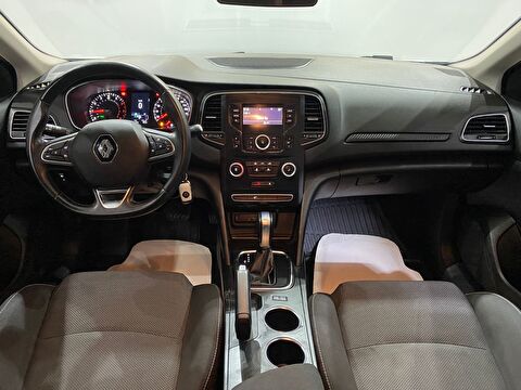 2022 Benzin Otomatik Renault Megane Beyaz Gürel Tasarım Aksesuar Otomotiv San. Tic. Ltd. Şti.