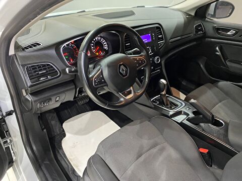 2022 Benzin Otomatik Renault Megane Beyaz Gürel Tasarım Aksesuar Otomotiv San. Tic. Ltd. Şti.