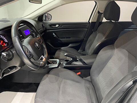 2022 Benzin Otomatik Renault Megane Beyaz Gürel Tasarım Aksesuar Otomotiv San. Tic. Ltd. Şti.