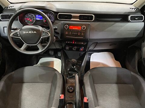 2023 Benzin Manuel Dacia Duster Yeşil Gürel Tasarım Aksesuar Otomotiv San. Tic. Ltd. Şti.