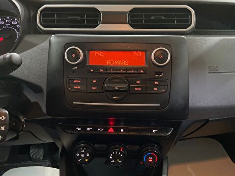 2023 Benzin Manuel Dacia Duster Yeşil Gürel Tasarım Aksesuar Otomotiv San. Tic. Ltd. Şti.