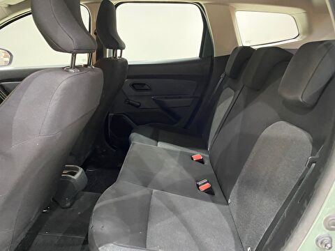 2023 Benzin Manuel Dacia Duster Yeşil Gürel Tasarım Aksesuar Otomotiv San. Tic. Ltd. Şti.
