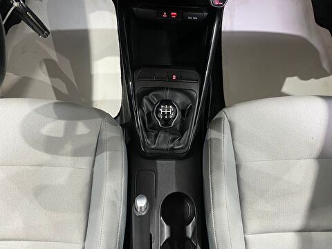 2017 Benzin + LPG Manuel Kia Rio Kırmızı Gürel Tasarım Aksesuar Otomotiv San. Tic. Ltd. Şti.