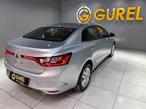 2026 Benzin Otomatik Renault Megane Gri Gürel Tasarım Aksesuar Otomotiv San. Tic. Ltd. Şti.
