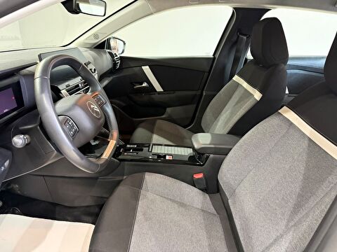2025 Benzin Otomatik Citroen C4 X Yeşil Gürel Tasarım Aksesuar Otomotiv San. Tic. Ltd. Şti.