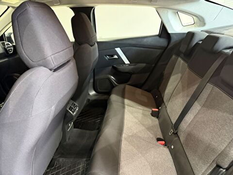 2025 Benzin Otomatik Citroen C4 X Yeşil Gürel Tasarım Aksesuar Otomotiv San. Tic. Ltd. Şti.