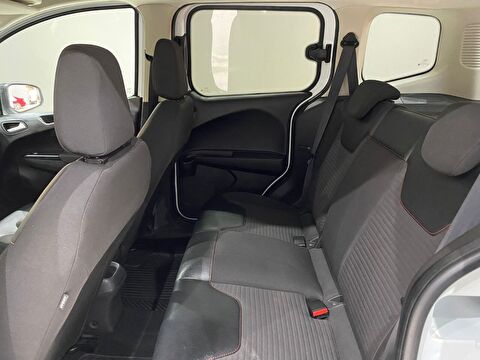 2023 Benzin Manuel Ford Tourneo Courier Beyaz Gürel Tasarım Aksesuar Otomotiv San. Tic. Ltd. Şti.