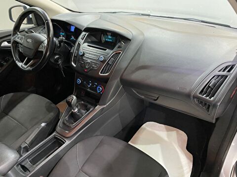 2016 Dizel Manuel Ford Focus Beyaz Gürel Tasarım Aksesuar Otomotiv San. Tic. Ltd. Şti.