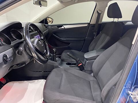 2015 Benzin Manuel Volkswagen Jetta Mavi Gürel Tasarım Aksesuar Otomotiv San. Tic. Ltd. Şti.