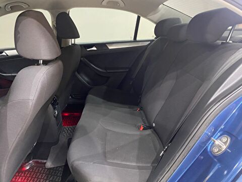 2015 Benzin Manuel Volkswagen Jetta Mavi Gürel Tasarım Aksesuar Otomotiv San. Tic. Ltd. Şti.