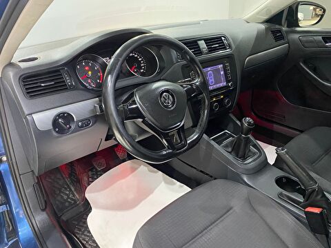 2015 Benzin Manuel Volkswagen Jetta Mavi Gürel Tasarım Aksesuar Otomotiv San. Tic. Ltd. Şti.