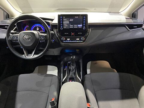 2022 Benzin Otomatik Toyota Corolla Gümüş Gri Gürel Tasarım Aksesuar Otomotiv San. Tic. Ltd. Şti.