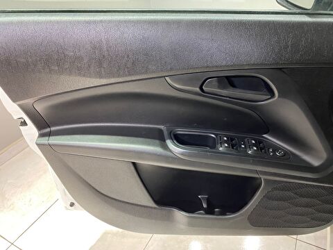 2023 Benzin Manuel Fiat Egea Beyaz Gürel Tasarım Aksesuar Otomotiv San. Tic. Ltd. Şti.