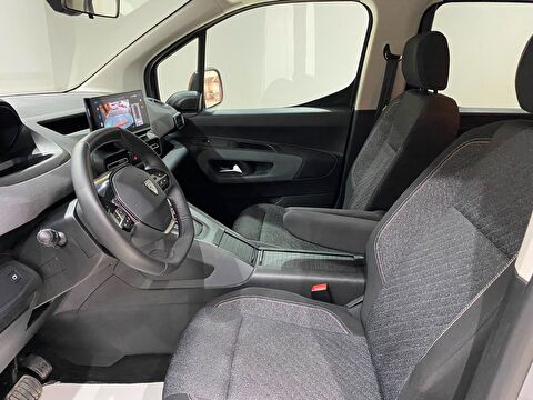 2026 Dizel Otomatik Peugeot Rifter Gri Gürel Tasarım Aksesuar Otomotiv San. Tic. Ltd. Şti.