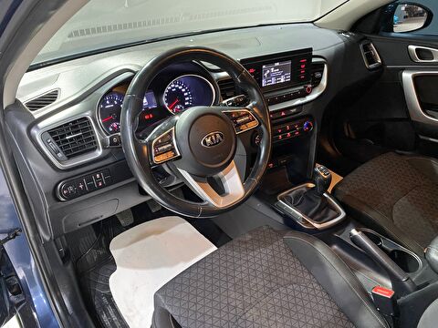 2019 Benzin Manuel Kia Cee'd Mavi Gürel Tasarım Aksesuar Otomotiv San. Tic. Ltd. Şti.