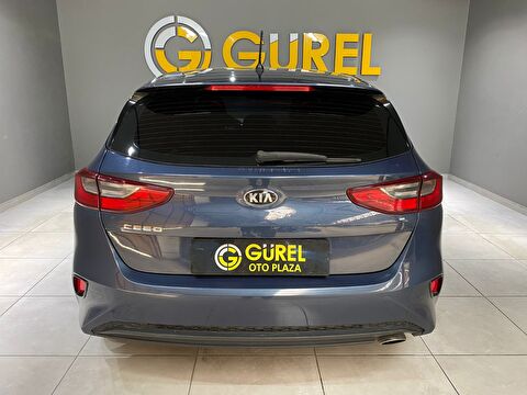 2019 Benzin Manuel Kia Cee'd Mavi Gürel Tasarım Aksesuar Otomotiv San. Tic. Ltd. Şti.