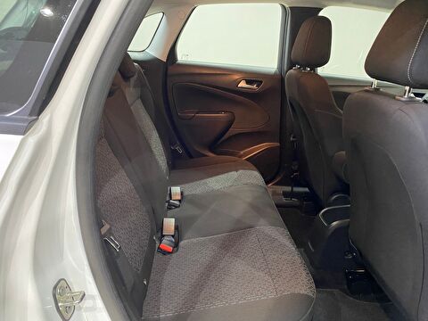 2022 Benzin Otomatik Opel Crossland Beyaz Gürel Tasarım Aksesuar Otomotiv San. Tic. Ltd. Şti.