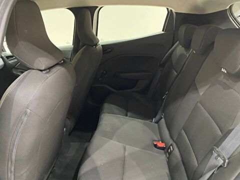 2023 Benzin Otomatik Renault Clio Beyaz Gürel Tasarım Aksesuar Otomotiv San. Tic. Ltd. Şti.