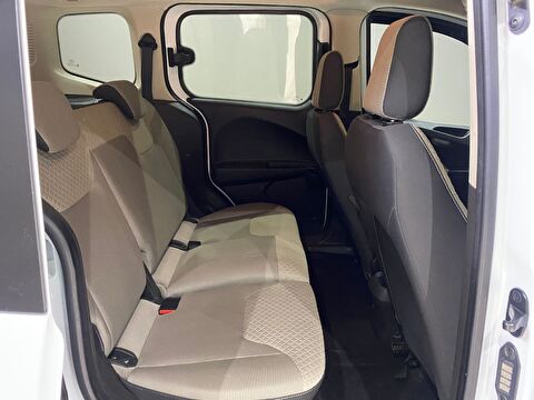 2021 Dizel Manuel Ford Tourneo Courier Beyaz Gürel Tasarım Aksesuar Otomotiv San. Tic. Ltd. Şti.