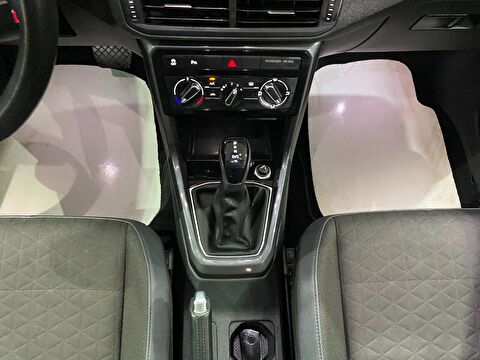 2022 Benzin Otomatik Volkswagen T-Cross Lacivert Gürel Tasarım Aksesuar Otomotiv San. Tic. Ltd. Şti.
