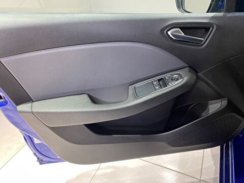 2021 Benzin Otomatik Renault Clio Mavi Gürel Tasarım Aksesuar Otomotiv San. Tic. Ltd. Şti.