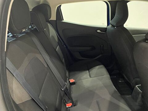 2021 Benzin Otomatik Renault Clio Mavi Gürel Tasarım Aksesuar Otomotiv San. Tic. Ltd. Şti.
